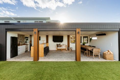 Photo of property in 1013 Papamoa Beach Road, Papamoa Beach, Papamoa, 3118