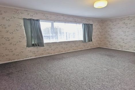 Photo of property in 1/5 Tirimoana Road, Te Atatu South, Auckland, 0602