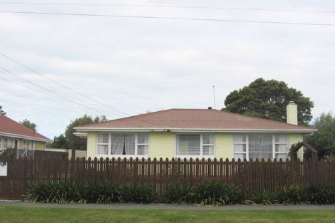 Photo of property in 10 Colesbury Street, Bishopdale, Christchurch, 8053