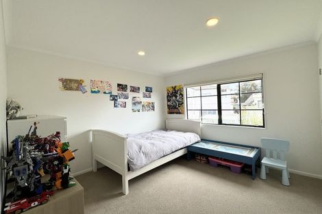 Photo of property in 54 Scarlet Oak Drive, Schnapper Rock, Auckland, 0632