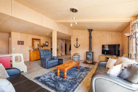 Photo of property in 35 Barling Street, Himatangi Beach, Foxton, 4891