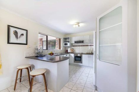 Photo of property in 28 Brookwood Drive, Henderson, Auckland, 0612