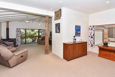 Photo of property in 7 Elsted Place, Goodwood Heights, Auckland, 2105