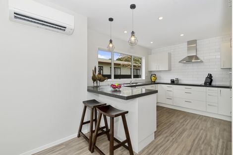 Photo of property in 5 Danden Way, Pukekohe, 2120