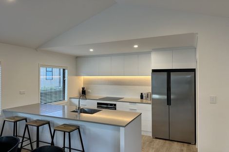 Photo of property in 8 Barn Road, Jacks Point, 9371