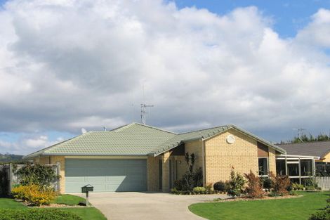 Photo of property in 22 Mcleod Place, Papamoa Beach, Papamoa, 3118