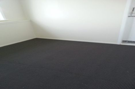 Photo of property in 12 Mataroa Avenue, Northland, Wellington, 6012