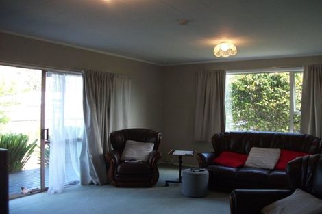 Photo of property in 2a Elder Grove, Paraparaumu, 5032