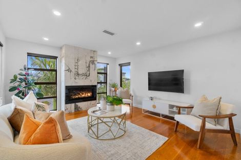 Photo of property in 1 Bounty Road, Long Bay, Auckland, 0630