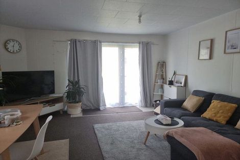 Photo of property in 55 Collins Avenue, Tawa, Wellington, 5028