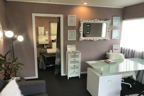 Photo of property in 52 Oranga Street, Westown, New Plymouth, 4310