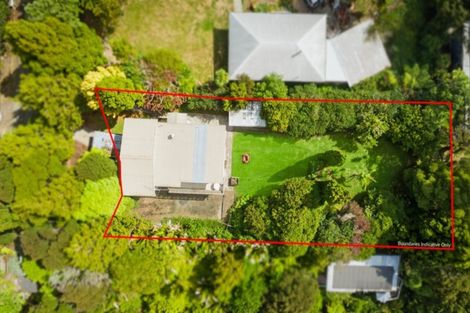 Photo of property in 8 Walker Road, Henderson Valley, Auckland, 0612