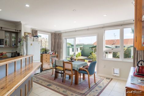 Photo of property in 27 King Street, Ebdentown, Upper Hutt, 5018