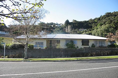 Photo of property in 7 James Grove, Stokes Valley, Lower Hutt, 5019