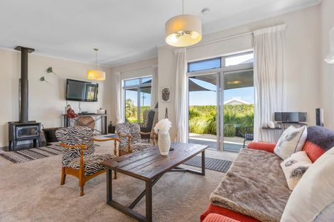 Photo of property in 138 Stent Road, Warea, New Plymouth, 4381