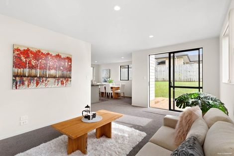 Photo of property in 33 Cityview Place, Massey, Auckland, 0614