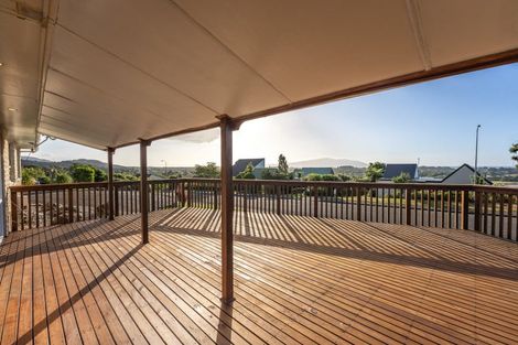 Photo of property in 137 Winara Avenue, Waikanae, 5036