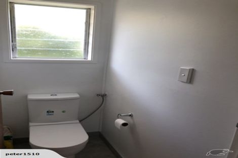 Photo of property in 2/32 Eastern Beach Road, Eastern Beach, Auckland, 2012