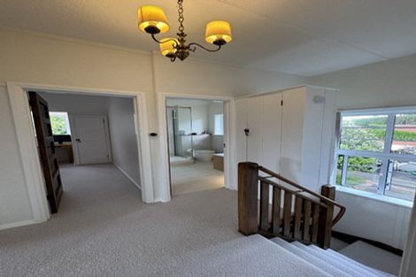 Photo of property in 2 Homewood Crescent, Karori, Wellington, 6012