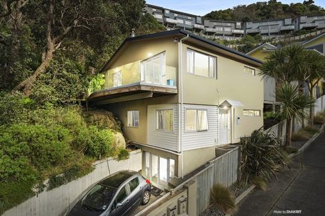 Photo of property in 15 Onslow Road, Khandallah, Wellington, 6035