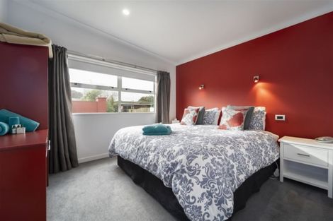 Photo of property in 24 Cologne Street, Martinborough, 5711