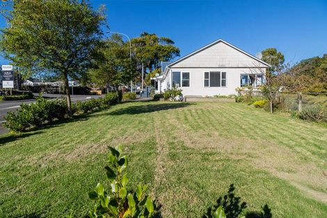 Photo of property in 28 Carrington Street, New Plymouth, 4310