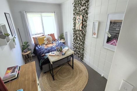 Photo of property in 4/46 School Road, Morningside, Auckland, 1021