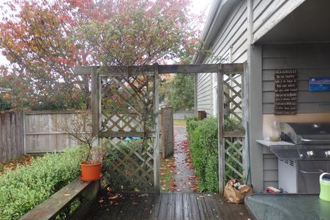 Photo of property in 233 Shakespeare Street, Leamington, Cambridge, 3432