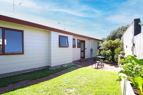 Photo of property in 51a Collins Road, Melville, Hamilton, 3206