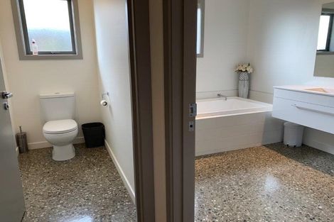 Photo of property in 120 Rob Roy Lane, Wanaka, 9305