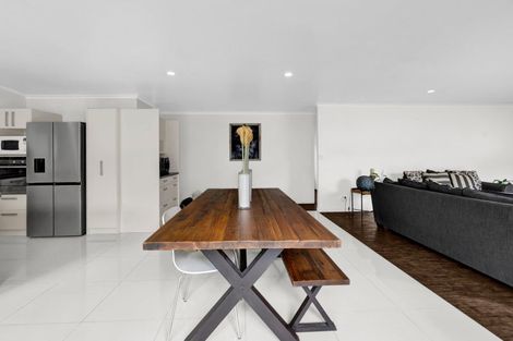 Photo of property in 24 Moulton Street, Moturoa, New Plymouth, 4310