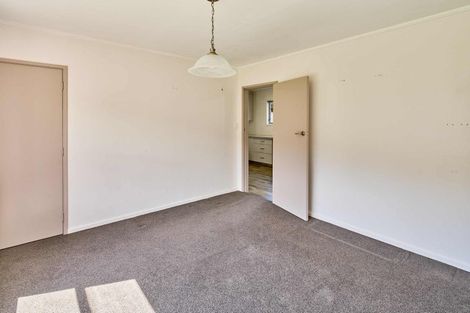 Photo of property in 17 Rembrandt Avenue, Tawa, Wellington, 5028