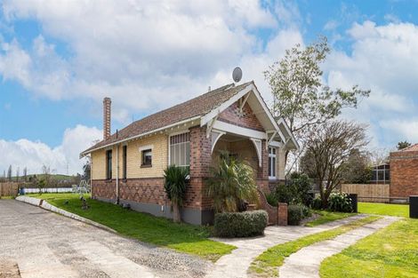 Photo of property in 122 Great South Road, Huntly, 3700