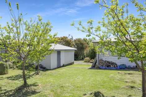 Photo of property in 46 Kaitawa Crescent, Paraparaumu, 5032