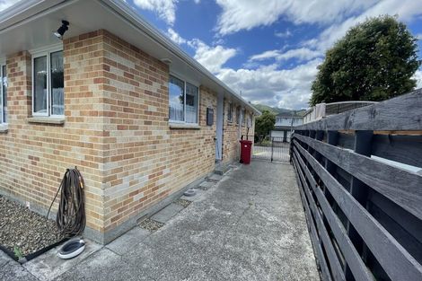 Photo of property in 30 Brightwater Crescent, Totara Park, Upper Hutt, 5018