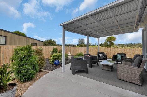 Photo of property in 16 Riverglen Road, Waipu, 0510