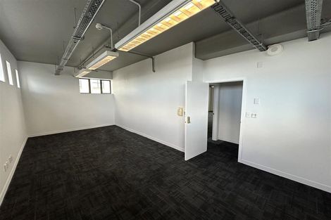 Photo of property in 4c69/118 Broadway, Newmarket, Auckland, 1023