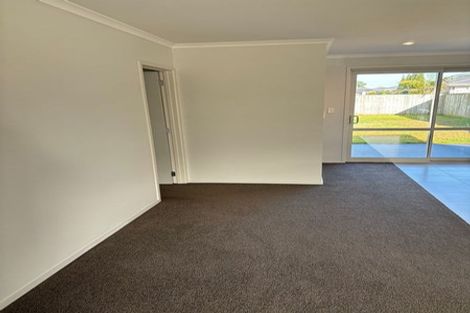 Photo of property in 70 Arion Road, Takanini, 2112