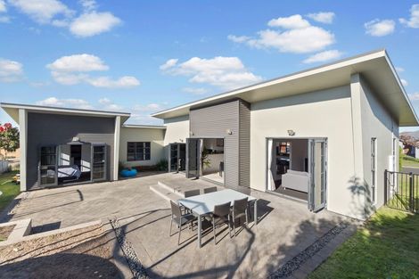 Photo of property in 54 Cairns Crescent, Rototuna, Hamilton, 3210