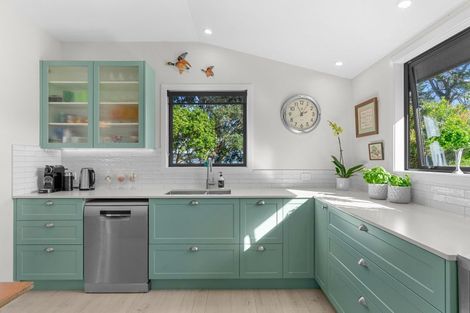 Photo of property in 6 The Strand, Whakapirau, Maungaturoto, 0583