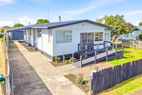 Photo of property in 27 Cross Street, Castlecliff, Whanganui, 4501