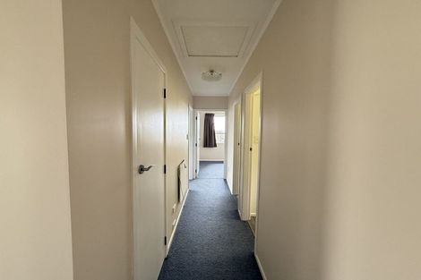 Photo of property in 13 Jane Grove, Paparangi, Wellington, 6037