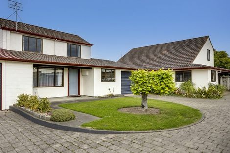 Photo of property in 2/64 Avondale Road, Taradale, Napier, 4112