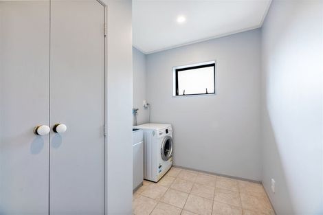 Photo of property in 61 Palomino Drive, Henderson, Auckland, 0612