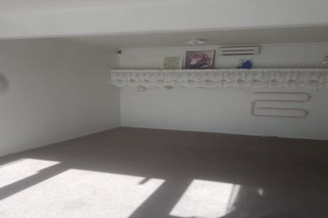 Photo of property in 23 Great South Road, Takanini, 2112