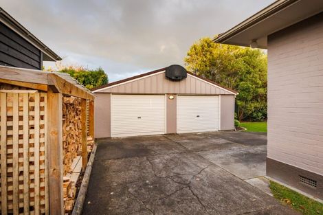 Photo of property in 30 Saint Albans Avenue, Hokowhitu, Palmerston North, 4410