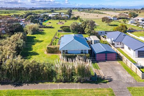 Photo of property in 10 Waitai Street, Castlecliff, Whanganui, 4501