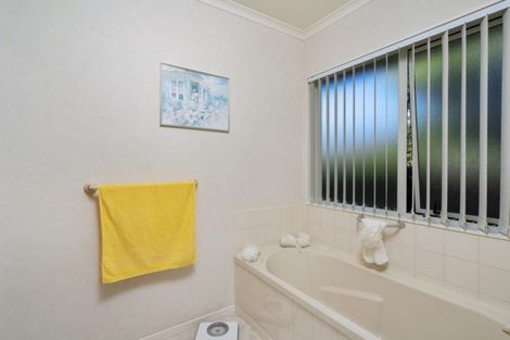 Photo of property in 145 Summerhill Drive, Fitzherbert, Palmerston North, 4410