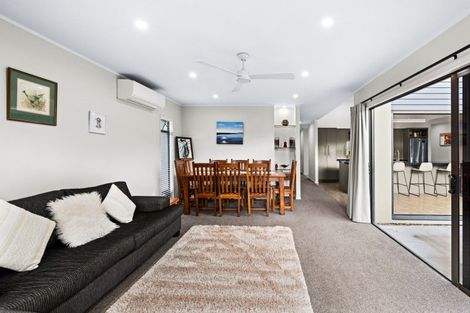 Photo of property in 27 Pinotage Drive, Greenmeadows, Napier, 4112