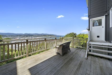 Photo of property in 53 Sutherland Road, Melrose, Wellington, 6023